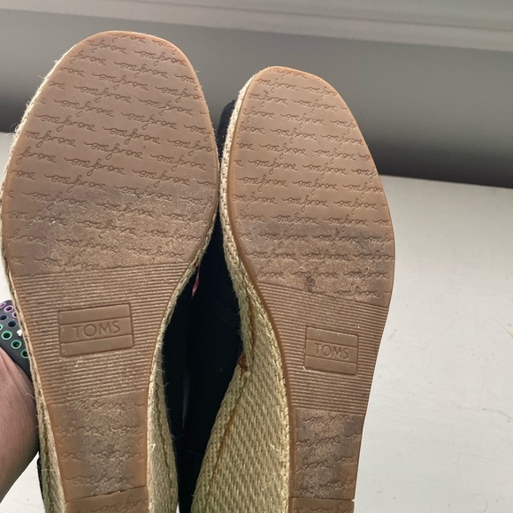 Tom Wedges Black - Picture 3 of 4